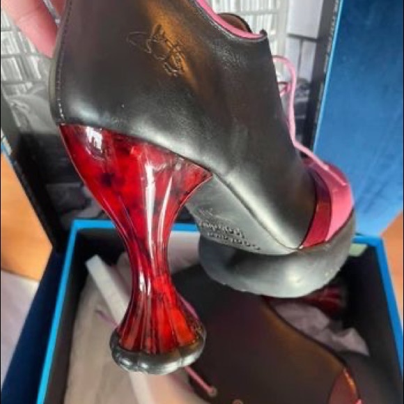 Size 10 -Sova Sundae (Berry) - Picture 2 of 6